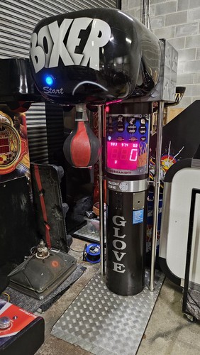 Punch boxing machine - punch, boxer