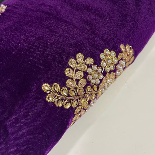 Three crown velvet glitter - crown,