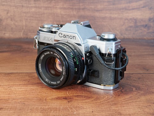 Canon 50mm f 1 - +, f/1.8
