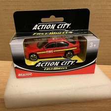 BMW 3series Red FIRE SERVICE  By RealToy Diecast Model 1/64 NEW BOXED