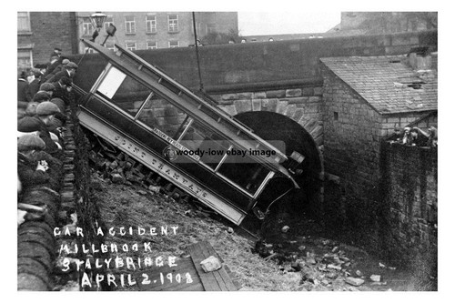 Pt0427 tram accident - tram,
