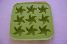 IKEA PLASTIS WATER ICE CUBE TRAY (GREEN)