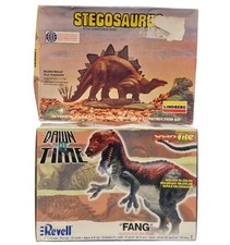 Dinosaurs : Stegosaurus & Fang