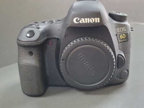 Canon eos mark body only - 6d,