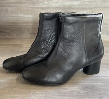 Clarks Unstructured Black Zip