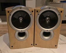 KEF Q1 Bookshelf Speakers