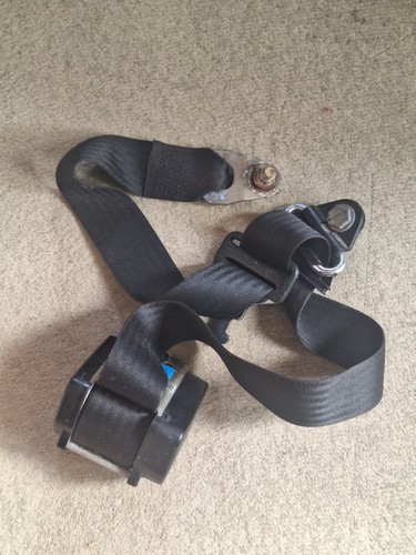 Mercedes coupe c107 seat belt - coupe,