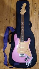 Squier by Fender Pink 3/4
