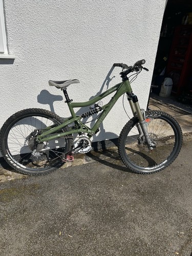 Santa cruz bullet - bullet, full