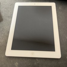 Apple iPad 2nd Gen (A1395) - Silver / 9.7" / 16GB / iOS 9 / WiFi