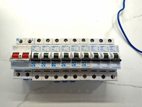 Vynckier series ne mcb - /,