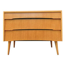 A vintage Avalon yatton chest of drawers in oak 1960s