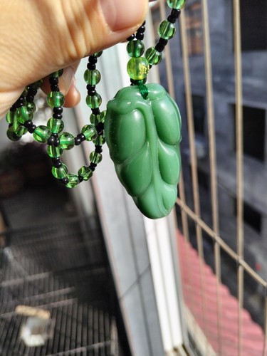 Leaf sshaped green jade - green,