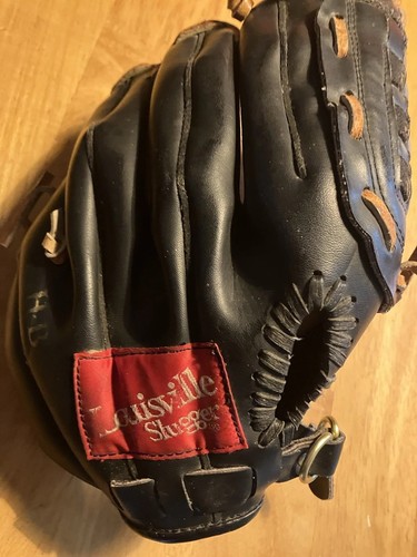 Medium baseball glove