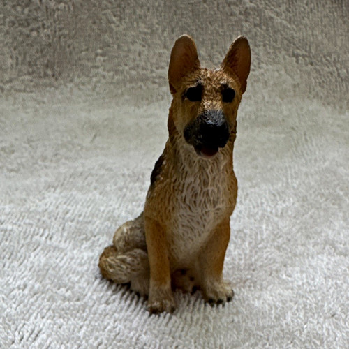 Alsatian german shepherd dog - alsatian/german,