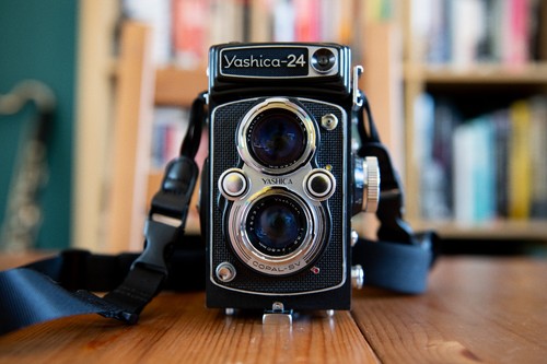 Yashica mat 124 medium - yashica,
