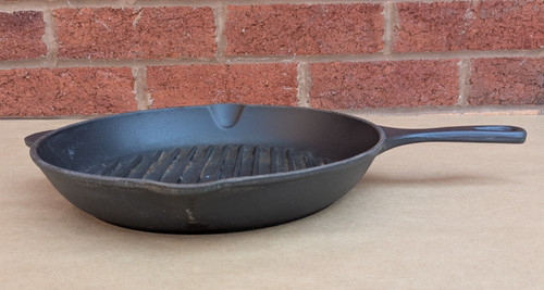 Vintage creuset skillet - le,