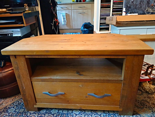 Solid oak unit - solid, tv