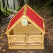 Vintage 1990 SYLVANIAN FAMILIES STABLE (no accessories) Good Playworn Condition