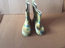 Childs Size 12 Camouflage Wellington Boots. Preloved