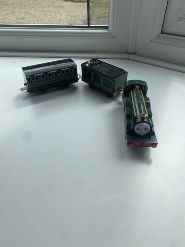 Tomy thomas the tank engine - thomas,