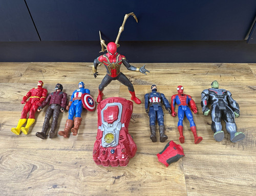 Marvel bundle action - &,