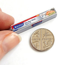 DOLLS HOUSE MINIATURE 1:12 *