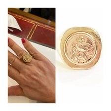 9CT 375 VINTAGE YELLOW GOLD ST CHRISTOPHER RING SIZE J 1/2  7.1g