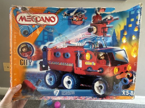 Incomplete meccano city set - city,