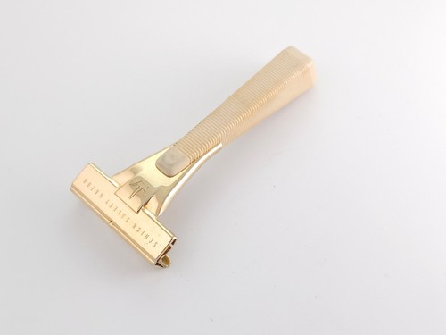 Schick type cleaned - i1,