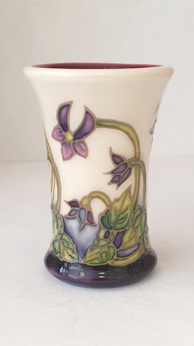 Moorcroft pottery waiting - pottery,