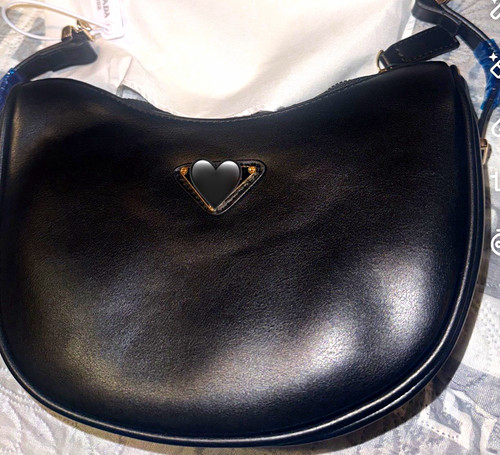 Black smooth leather crescent - smooth,