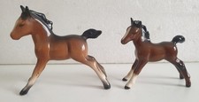 PAIR OF CERAMIC HORSES INCLUDING BESWICK FOAL