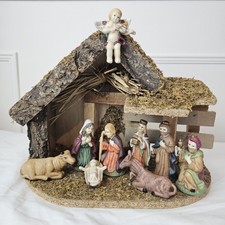Vintage Bethlehem Stable Nativity Set Wooden Manger 9 Figurines Christmas Decor