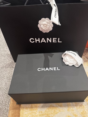 Chanel empty magnet box with - magnet,