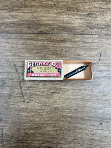 Vintage small rectangular box - small,
