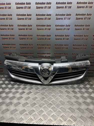 Vauxhall zafira front - -,