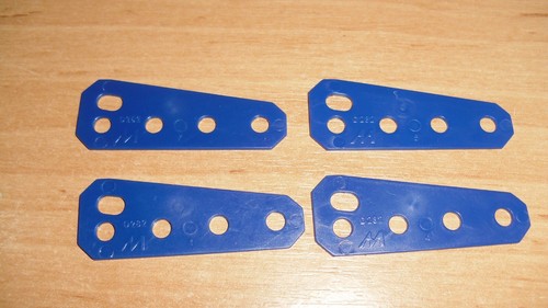 Meccano four plastic - four,