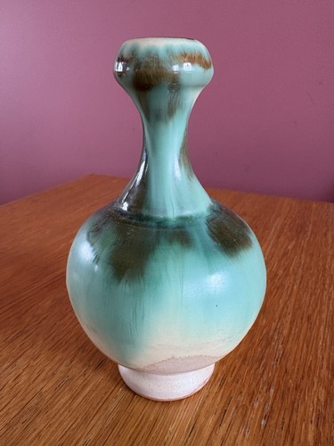 Spanish studio pottery hand - spanish,