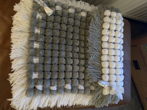 Grey and white pompom - grey,