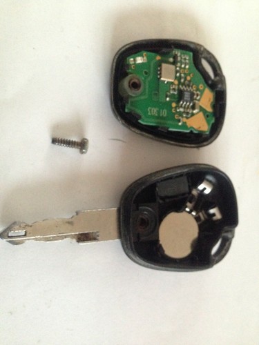 Renault button remote key - button,
