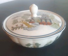 Wedgwood Chinese Legend Lidded flutted bowl dish. Superb Cond as Unused  1987-93