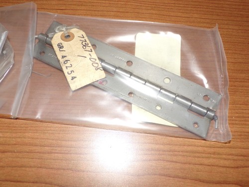 Piper tomahawk flap hinge - tomahawk,