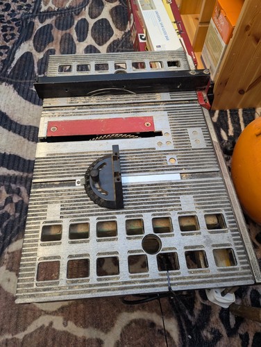 Sip table saw - table,