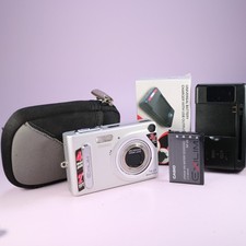 Casio Digital Camera Exilim EX-Z4 4.0MP Silver Tested With Battery and Charger