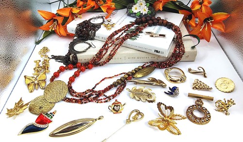 Vintage jewelry lot brooches - jewelry, lot: