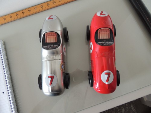 Two collectible racing car - two,
