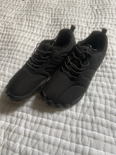 Brand new never worn unisex - new,