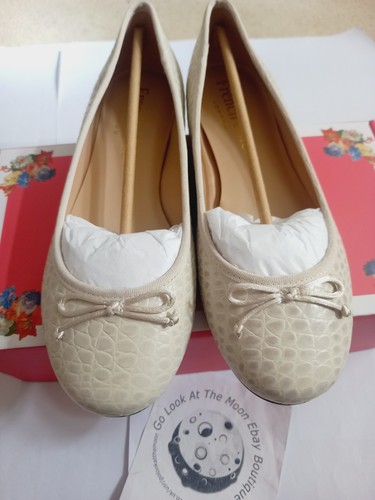 French sole bnib - sole,