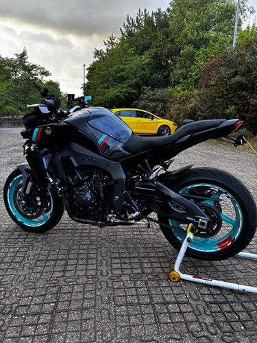 Yamaha mt10 - yamaha,
